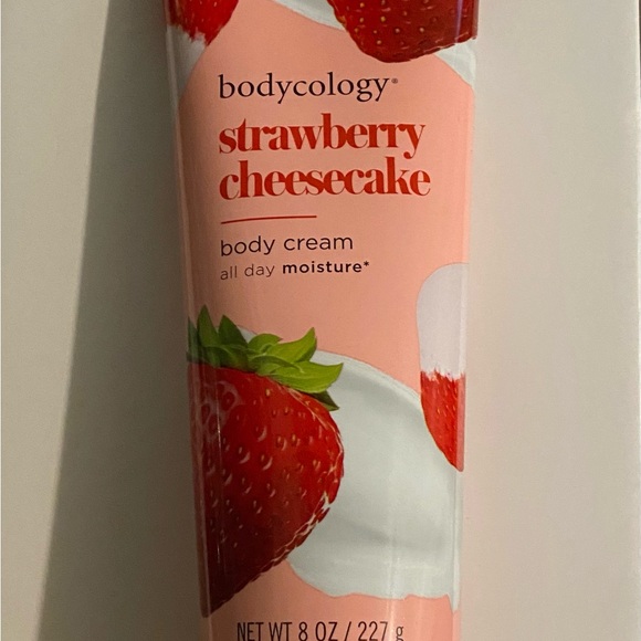 Bodycology Strawberry Cheesecake Body Cream - Pink - Picture 1 of 3